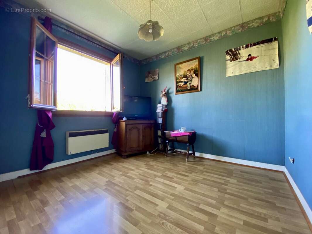 Maison à COURDEMANCHE