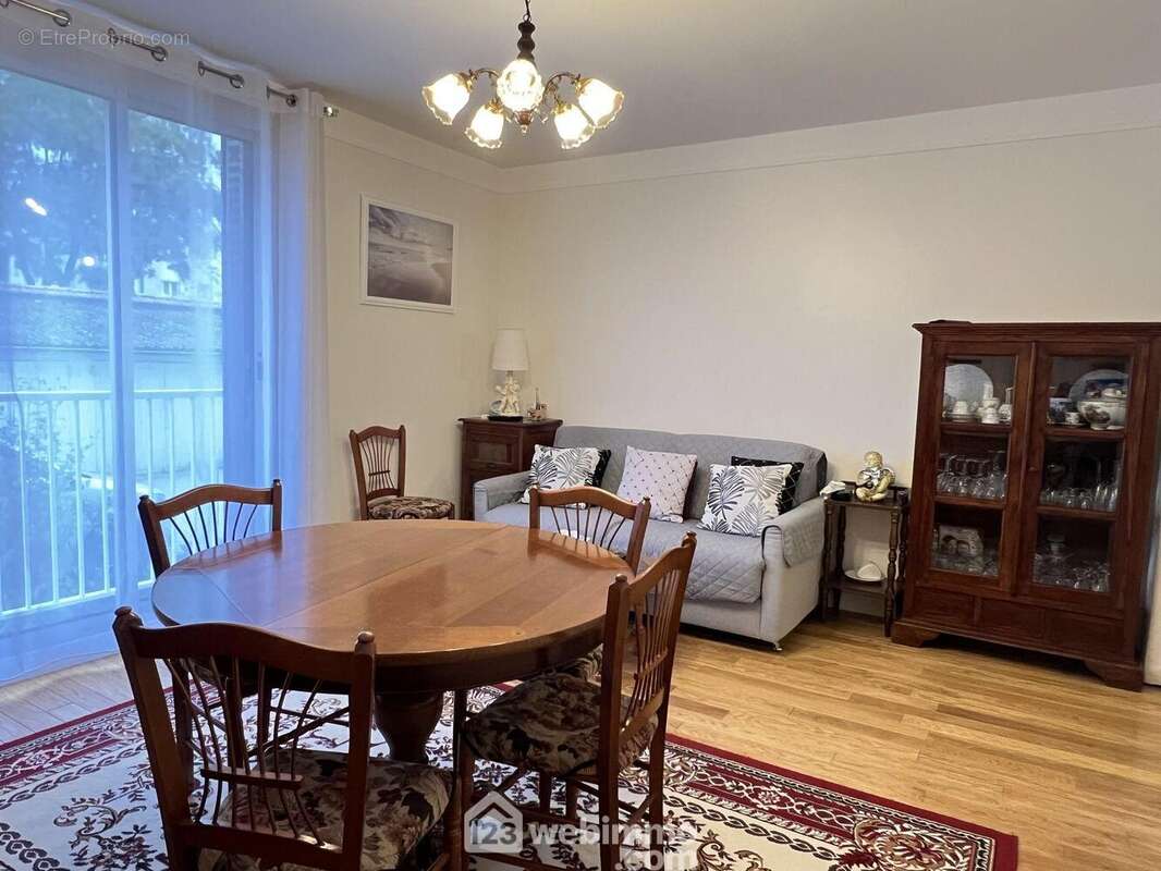 Appartement à CHOISY-LE-ROI