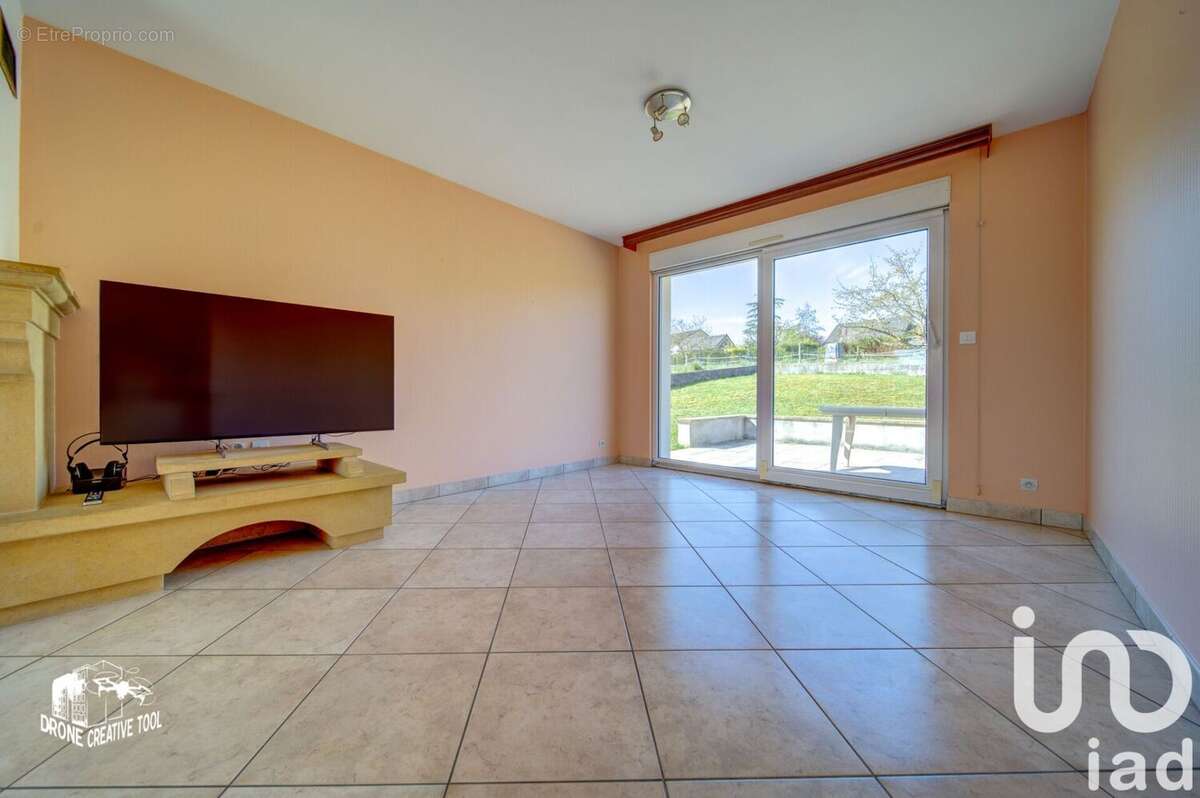 Photo 4 - Maison à COIN-LES-CUVRY