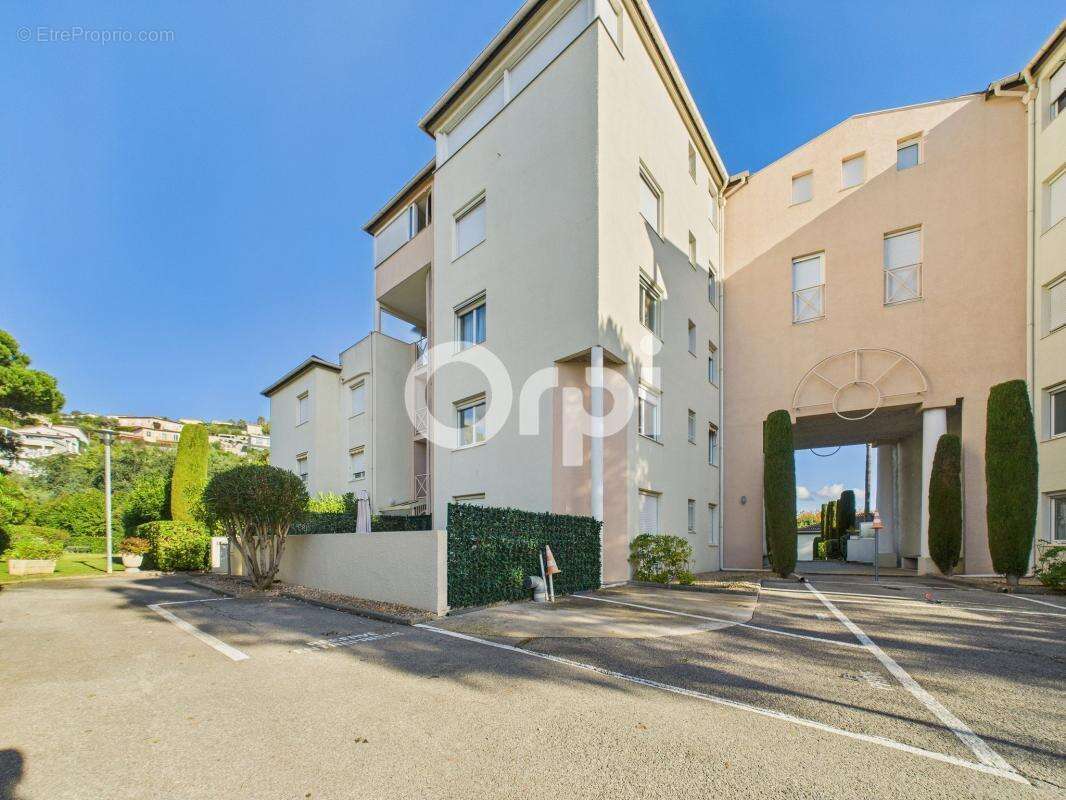 Appartement à MANDELIEU-LA-NAPOULE