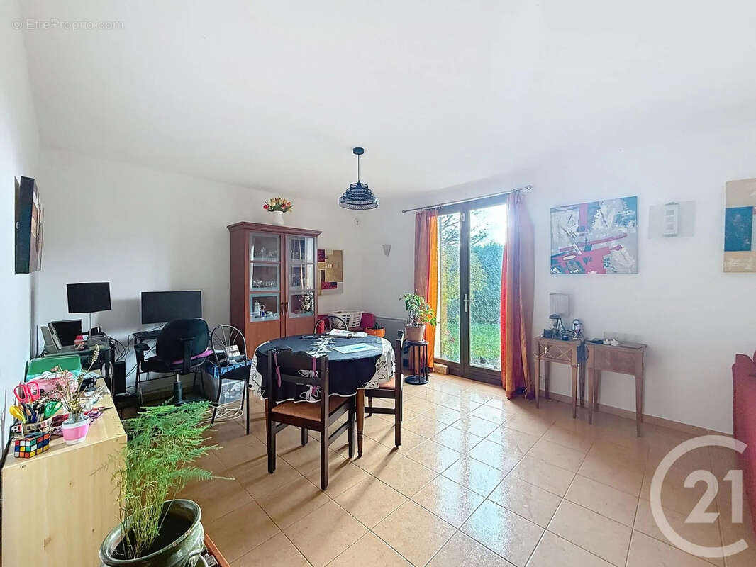 Maison 90 m² à Les Loges-Margueron  - photo 7