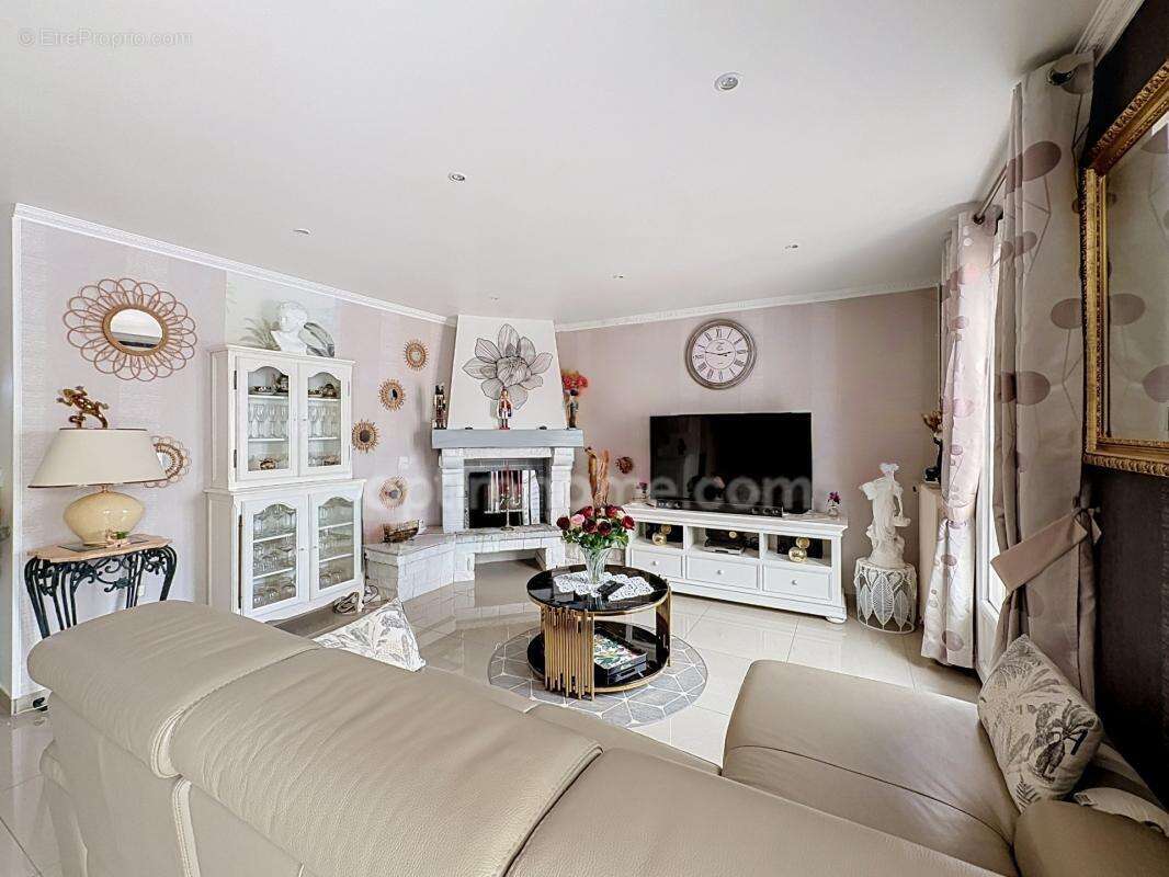 Maison à vendre 7 pièces TAVERNY (95) 175m² - photo 4