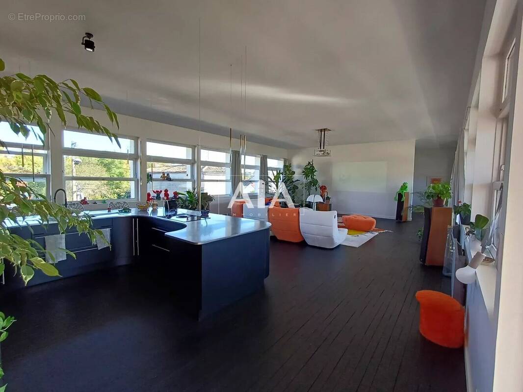 Appartement à RUELLE-SUR-TOUVRE