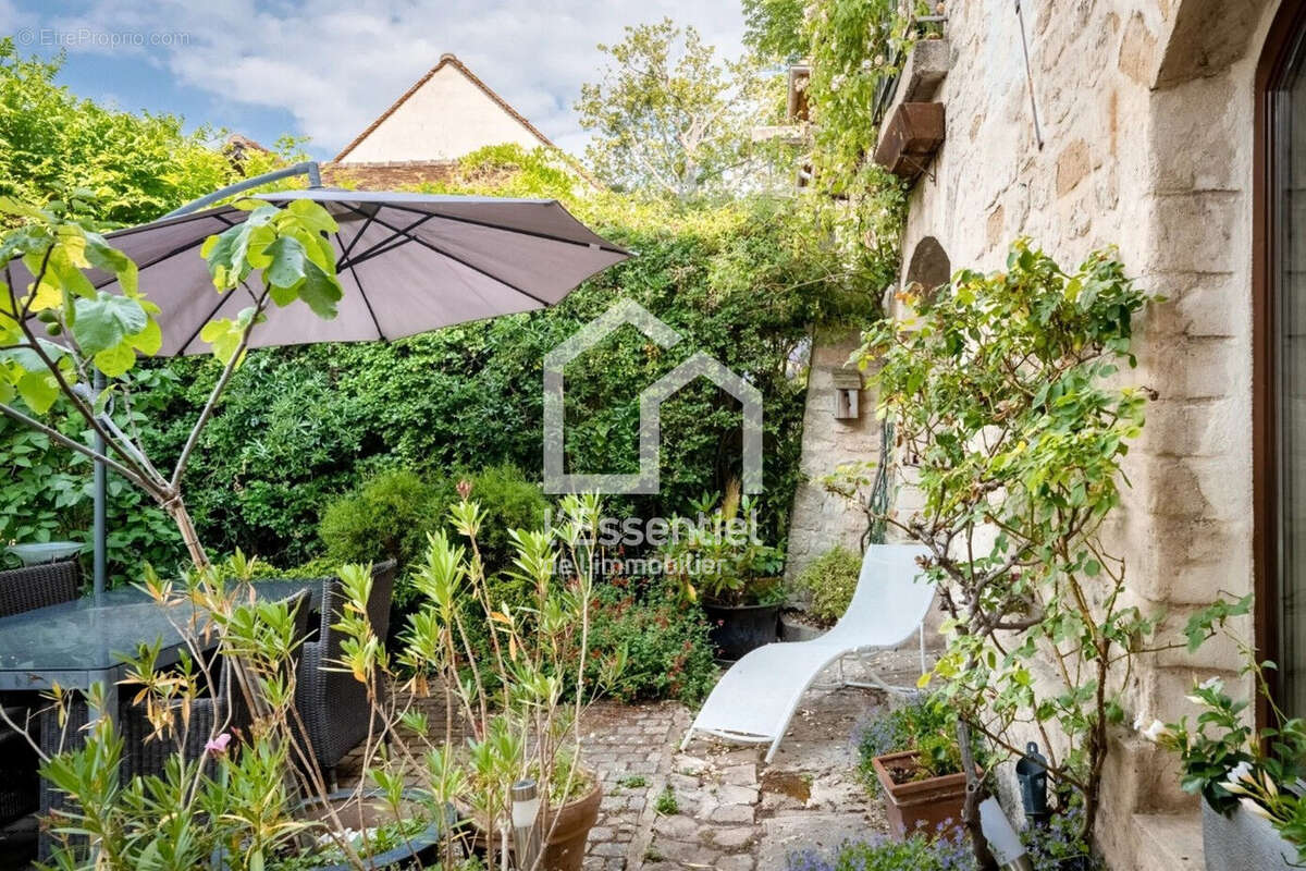 Maison à VERNEUIL-SUR-SEINE