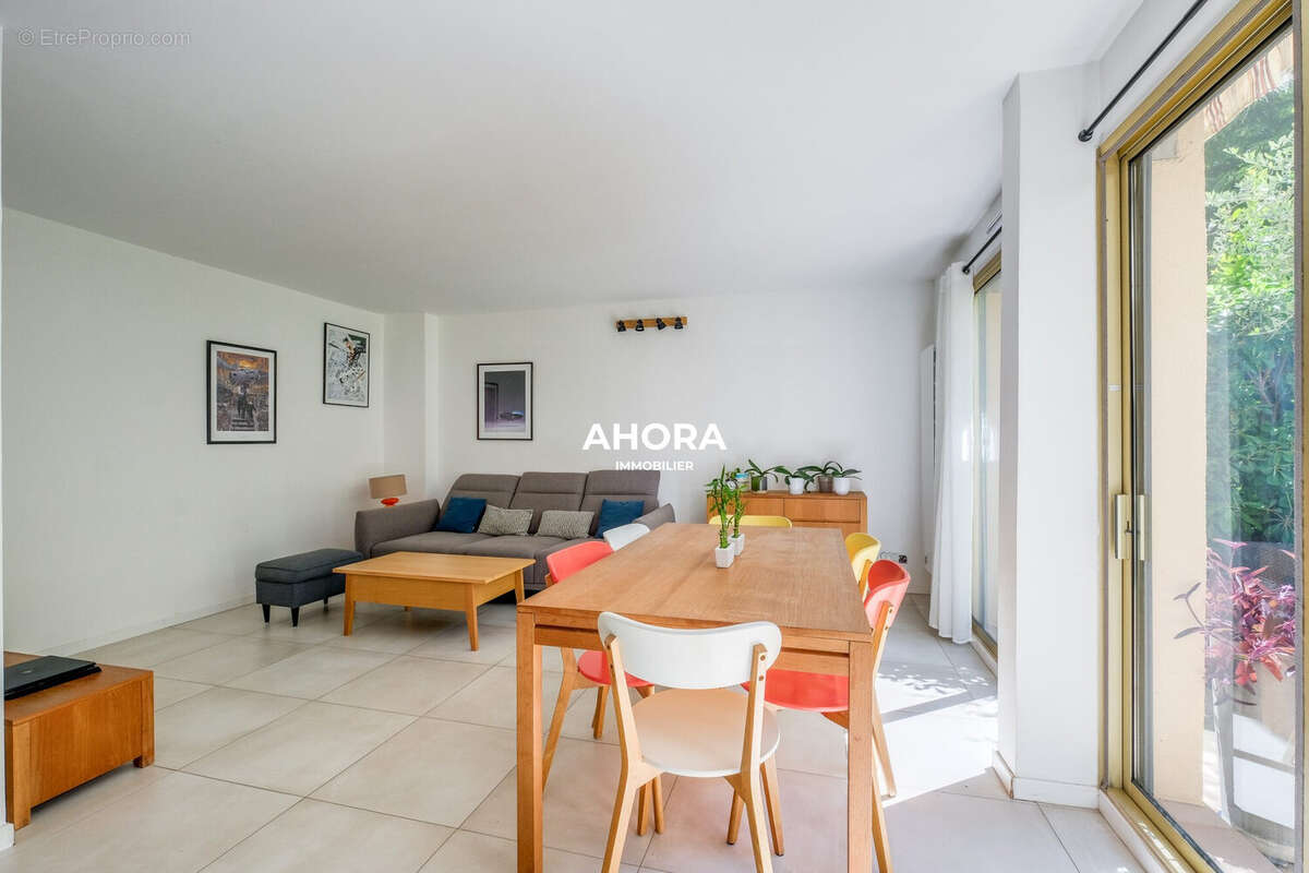 Appartement à MARSEILLE-9E