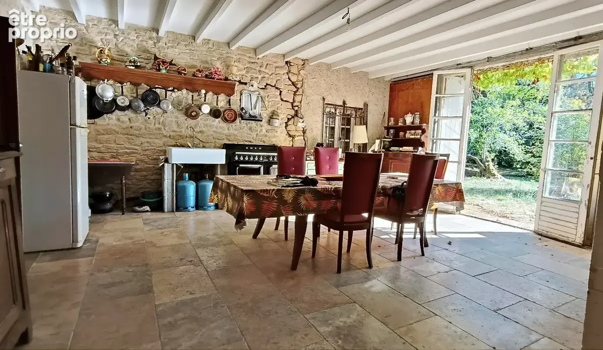 Demeure de caractère en pierre de 1840   254,60 m2   Parc arboré de 4 218 m2   Piscine 14 × 5 m - photo 12