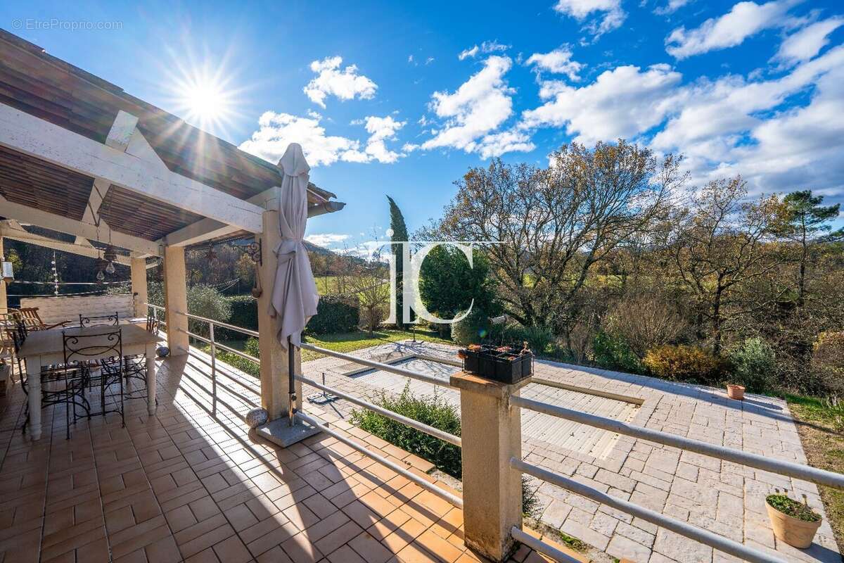 Maison à SAINT-PAUL-LE-JEUNE