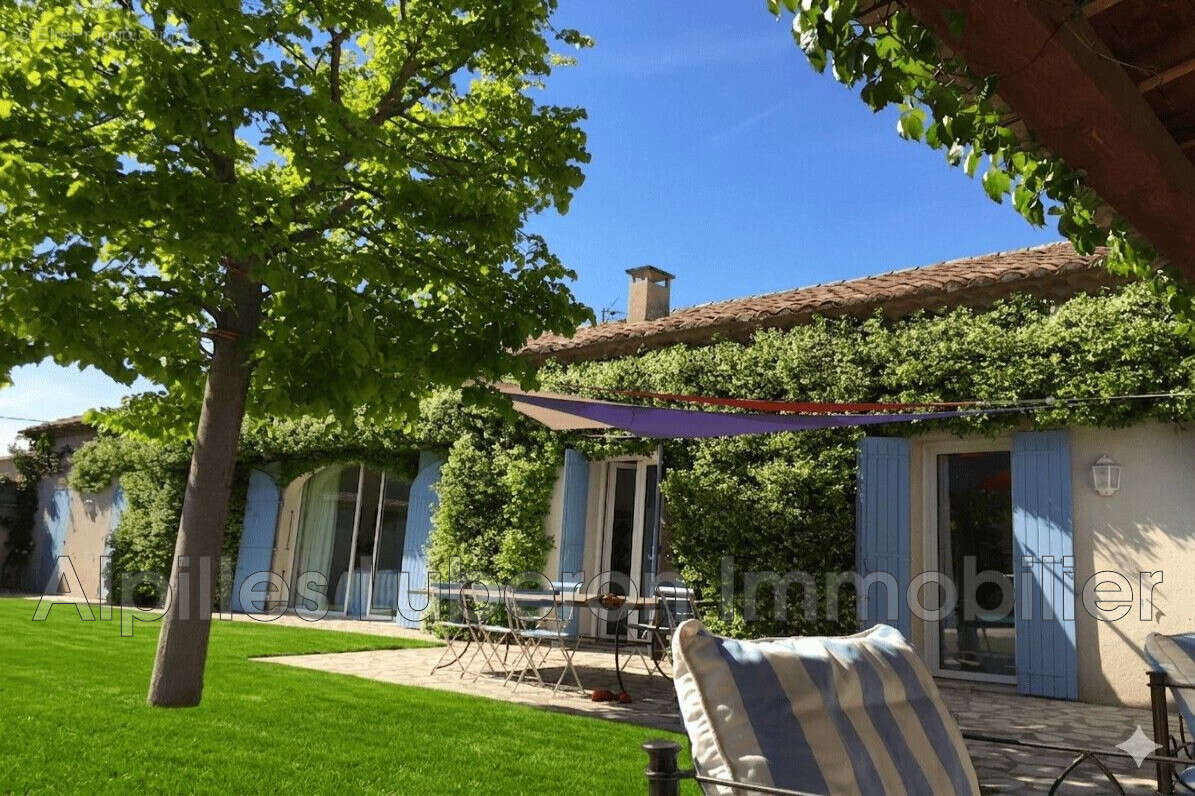 Maison 171 m² à Saint-Remy-De-Provence  - photo 4