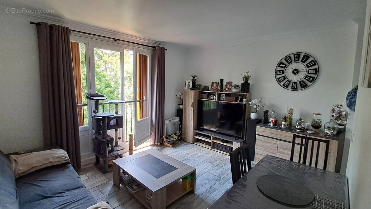 Appartement à BRIE-COMTE-ROBERT