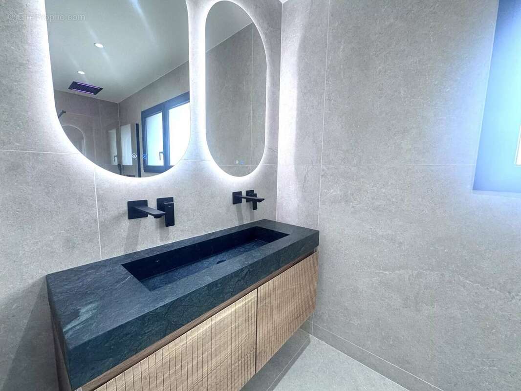 Villa neuve 4 faces avec piscine et jacuzzi - photo 9