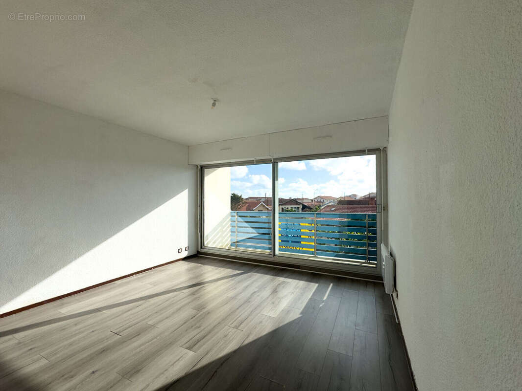 Appartement T1 cabine avec balcon, parking et vue dégagée à Biscarrosse, hyper centre à deux pas de la plage - photo 4