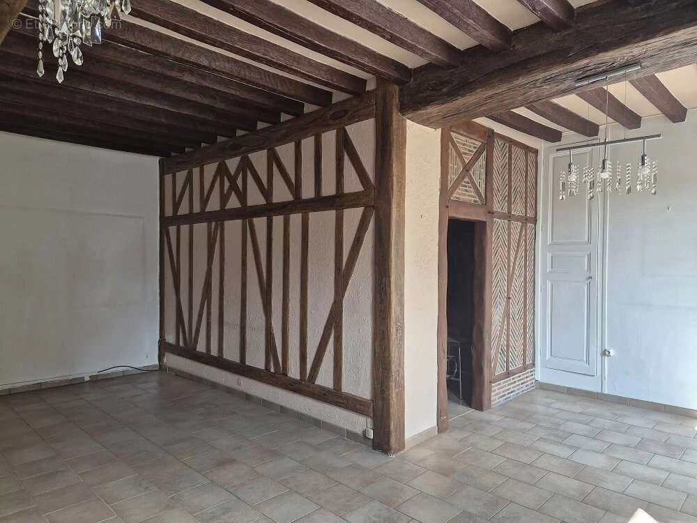 Maison à BEAUNE-LA-ROLANDE