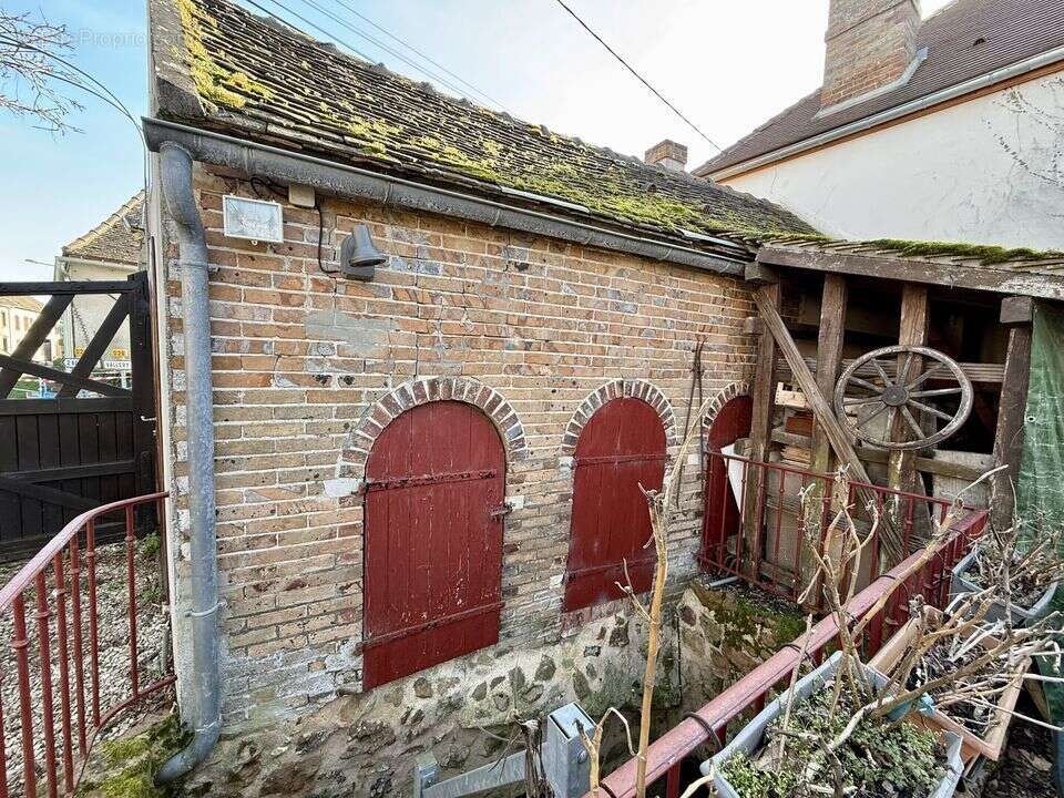 Maison à PONT-SUR-YONNE