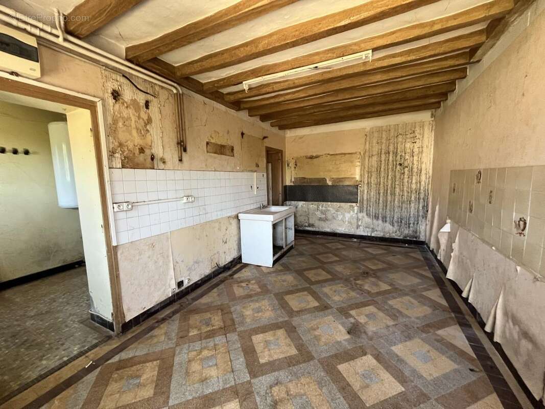 Maison 51 m² à Le Breil-Sur-Merize  - photo 5