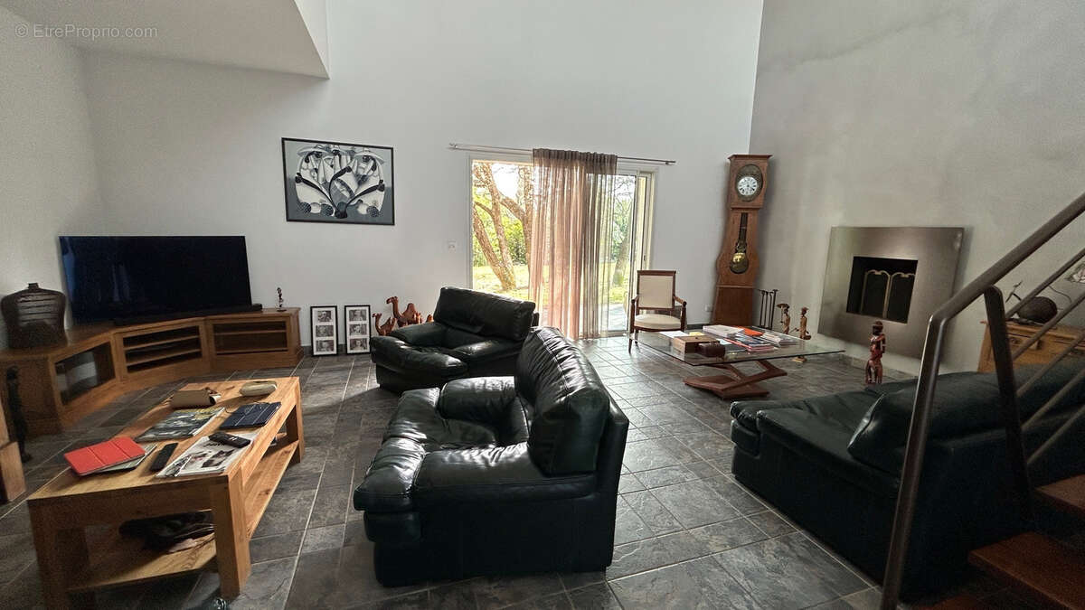 Maison à SAINT-MARTIN-DE-LONDRES