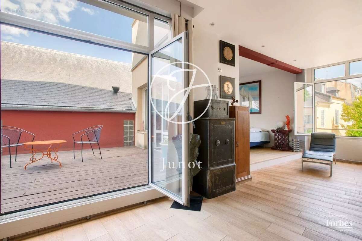 Appartement à VERSAILLES