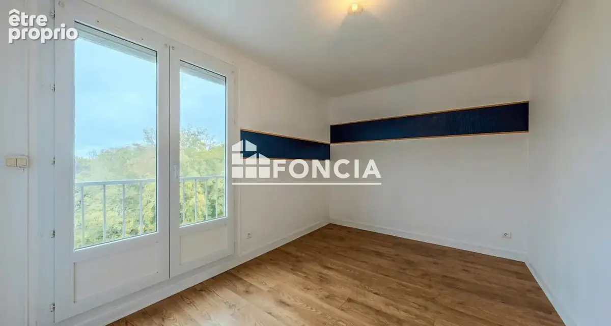 Brest est – petit paris  grand t3 de 77,29 m² idealement expose - photo 4