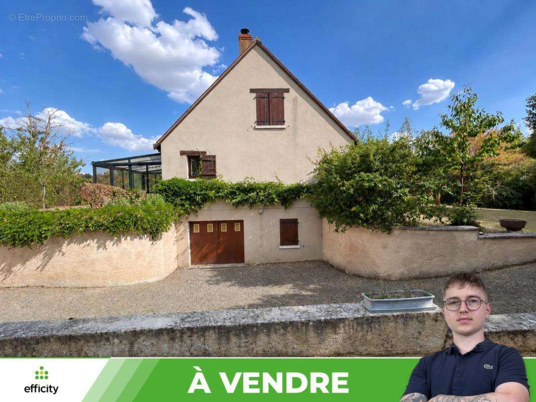 Maison 143 m² à Descartes  - photo 17