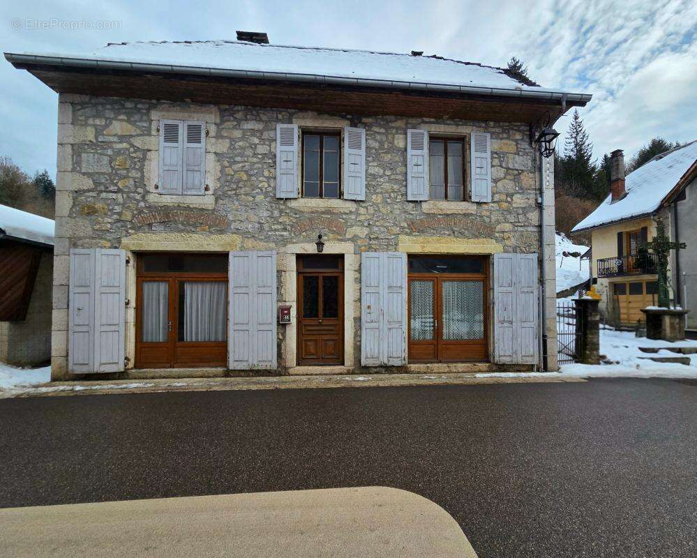 Maison à SAINT-PIERRE-D'ENTREMONT