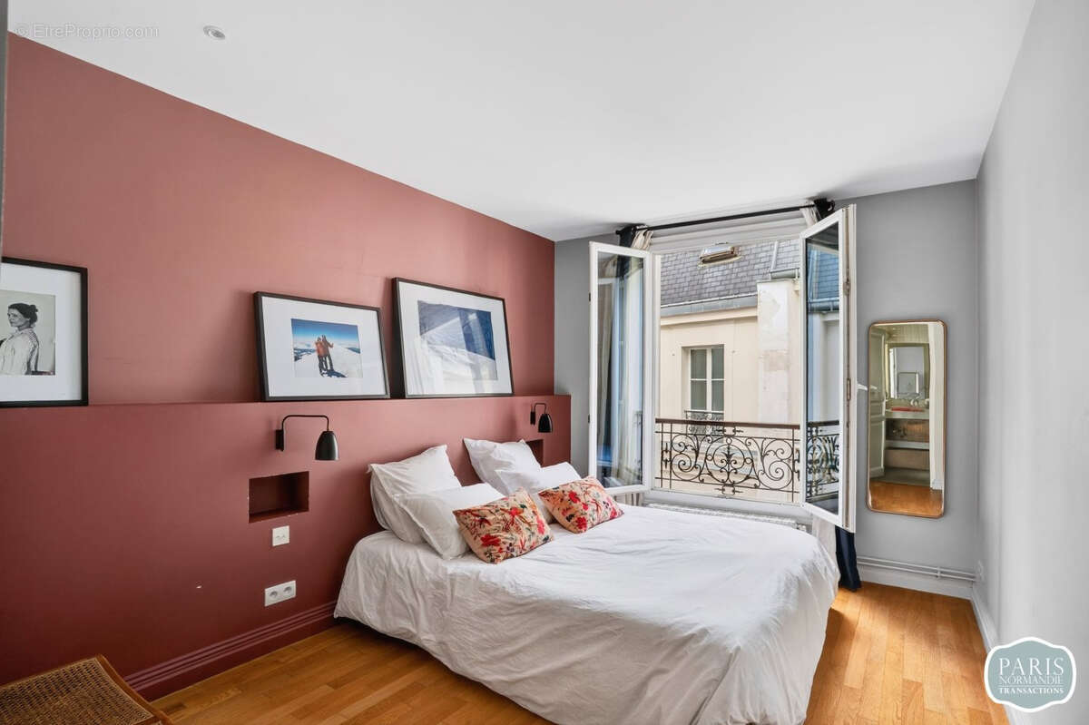 Appartement à PARIS-17E