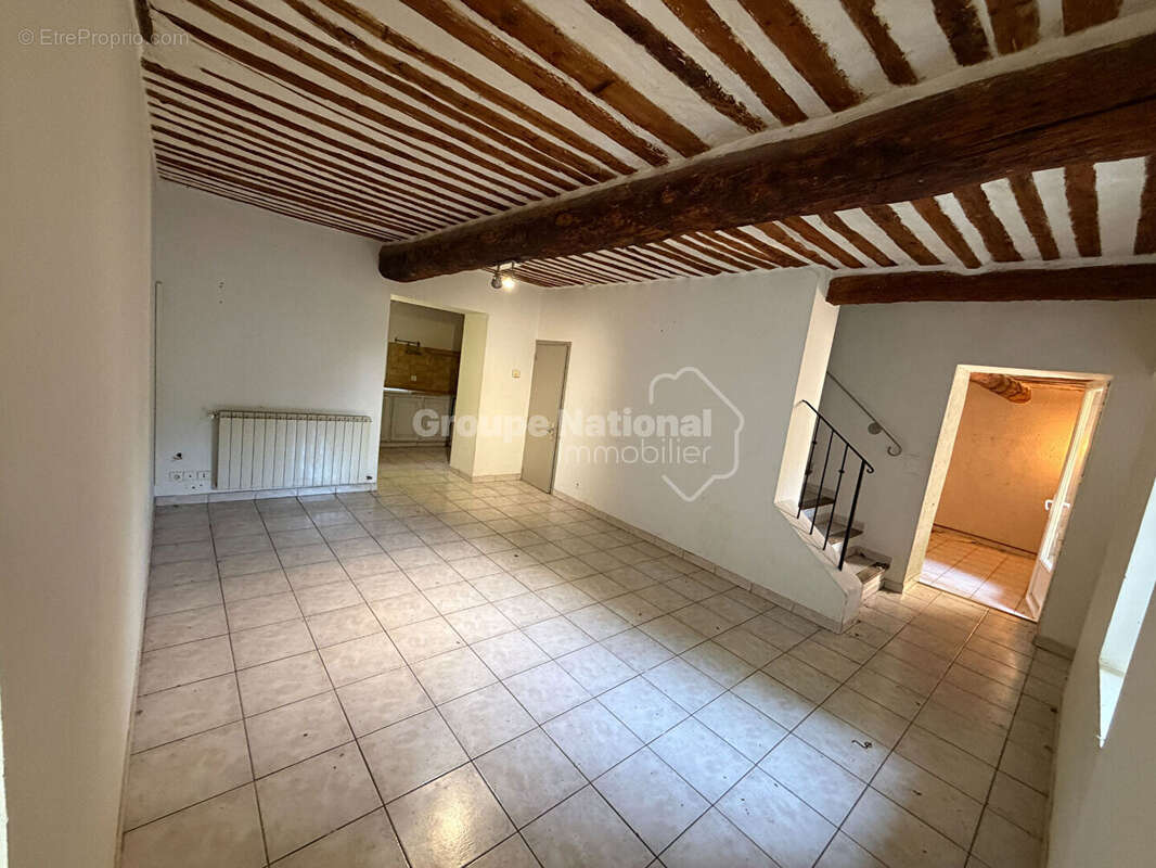 Maison à JONQUIERES
