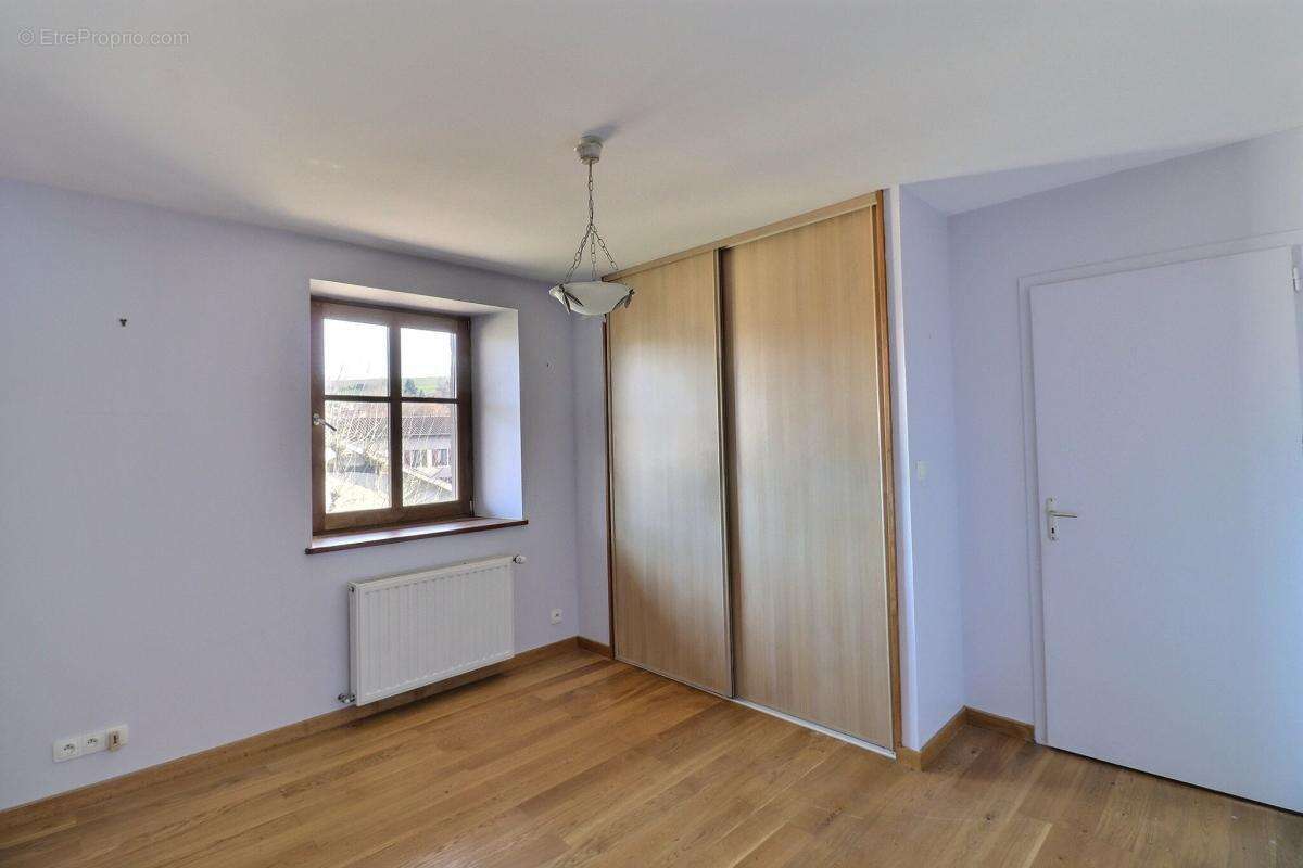 Maison à SAINT-CHEF