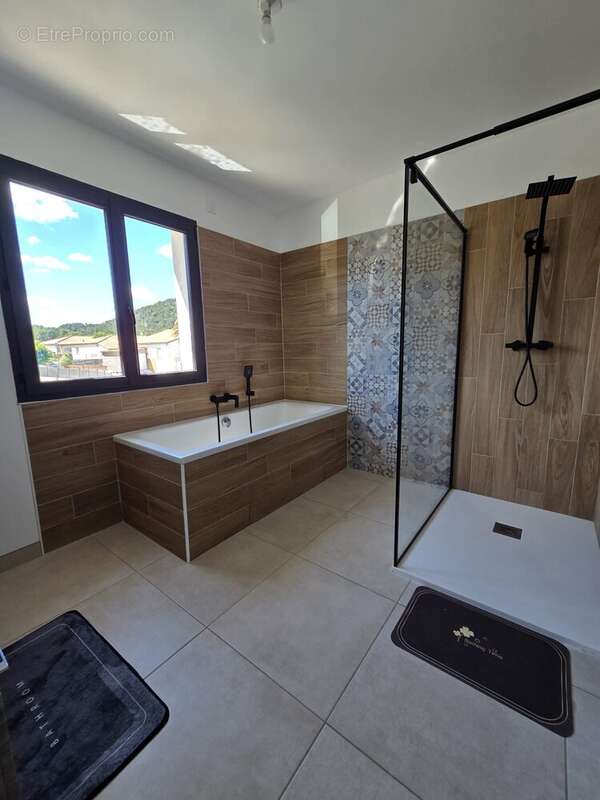 Maison 153 m² à Sainte-Croix-De-Quintillargues  - photo 6