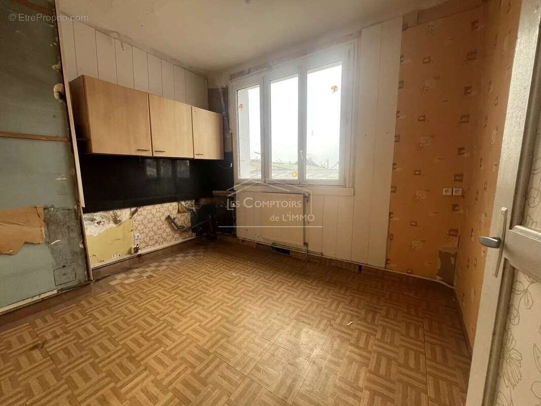 Appartement à DONGES