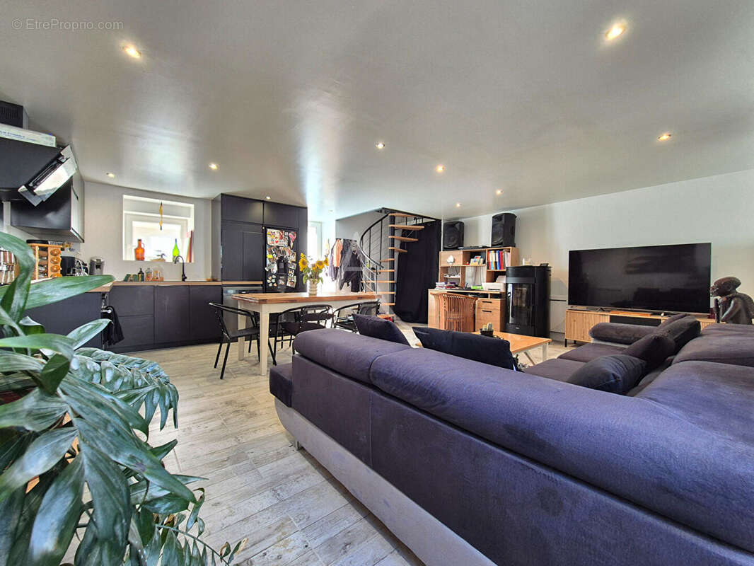 Maison à SAINT-CHRISTOPHE