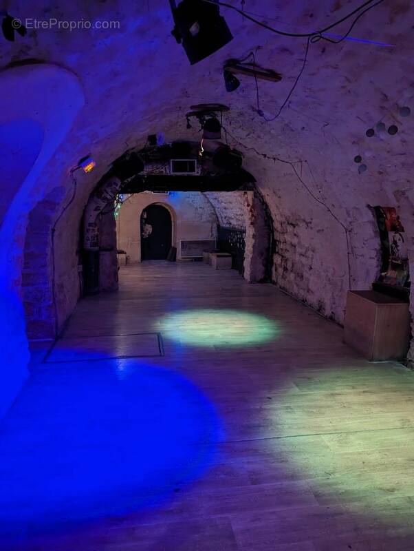 Commerce à PARIS-11E