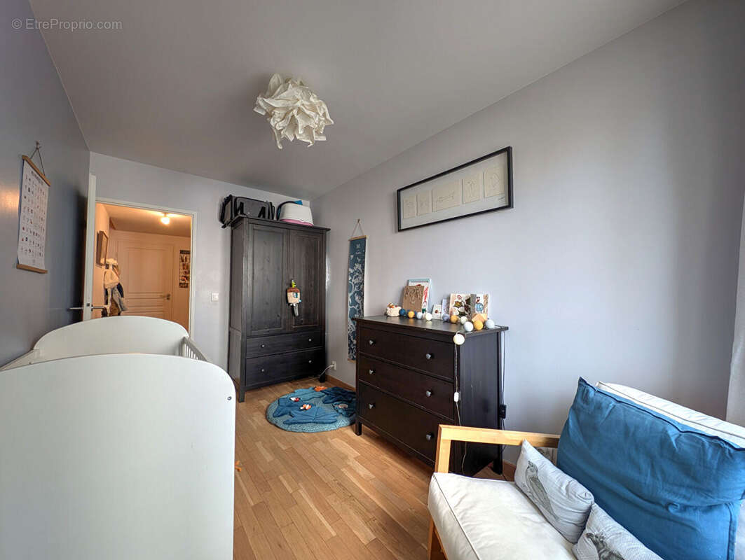 Appartement à LA GARENNE-COLOMBES