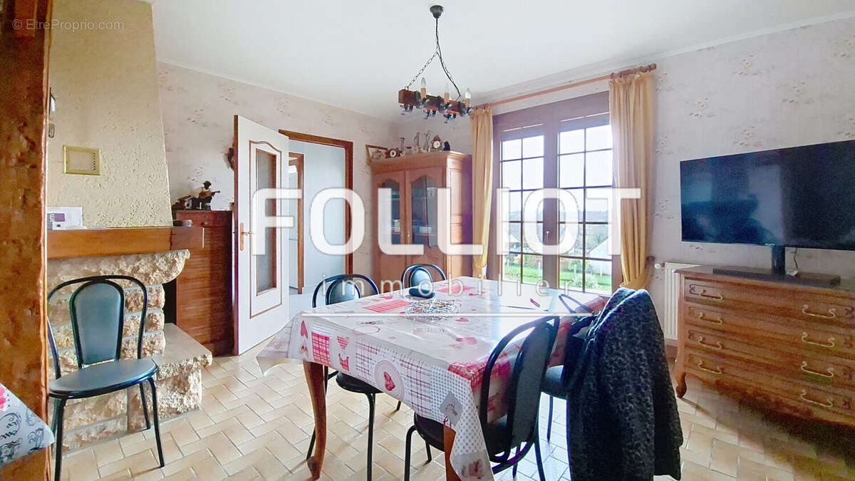 Maison à LA HAYE-PESNEL