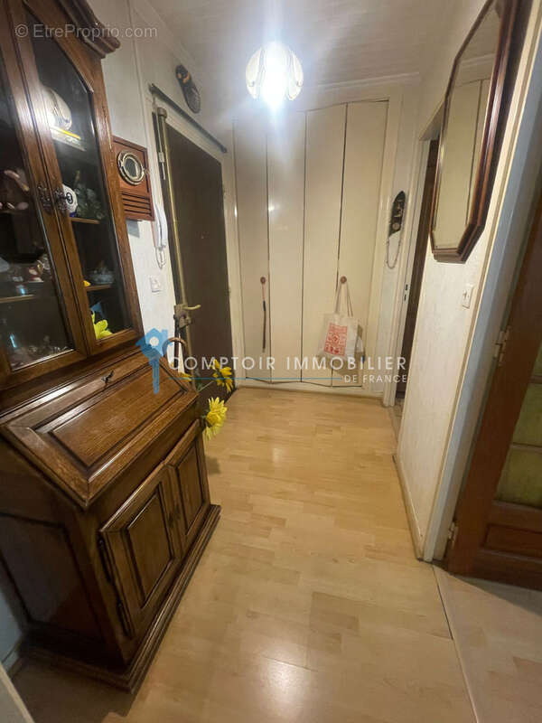 Appartement f4, parking et cave - photo 8