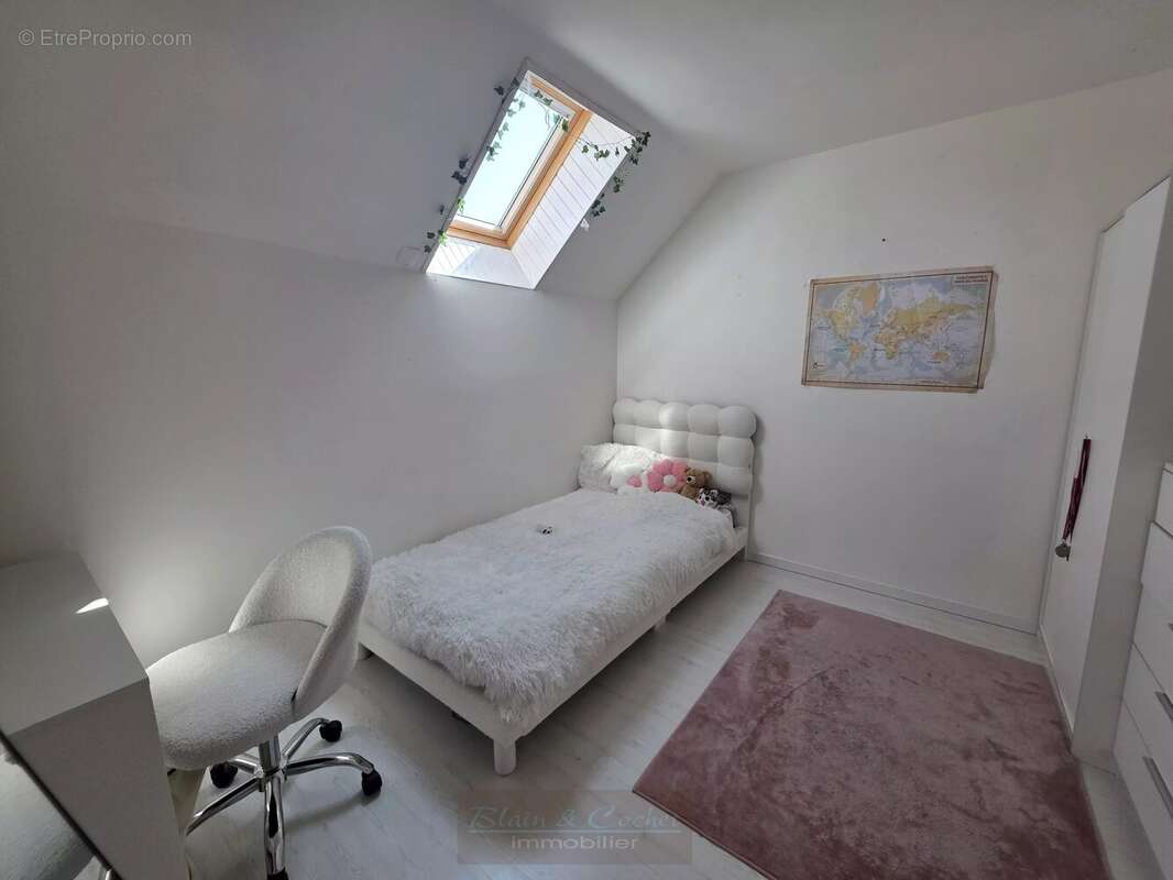 Maison familiale avec 5 chambres - Corquilleroy - photo 11