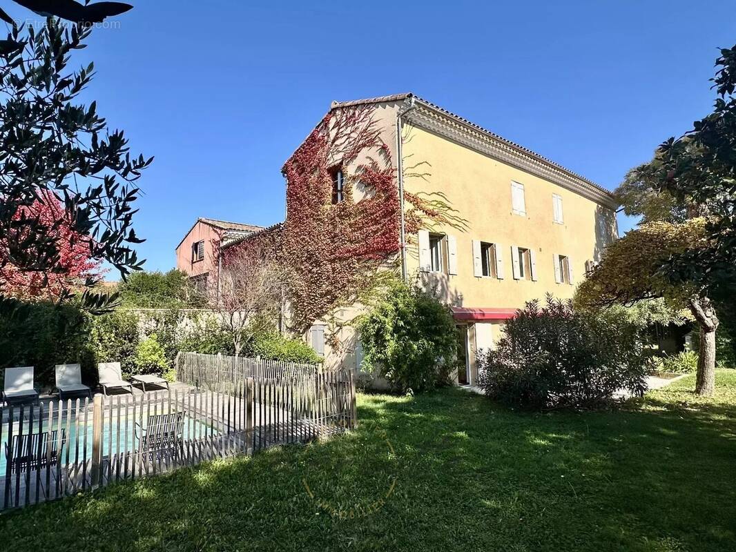 Maison à MONTELIMAR