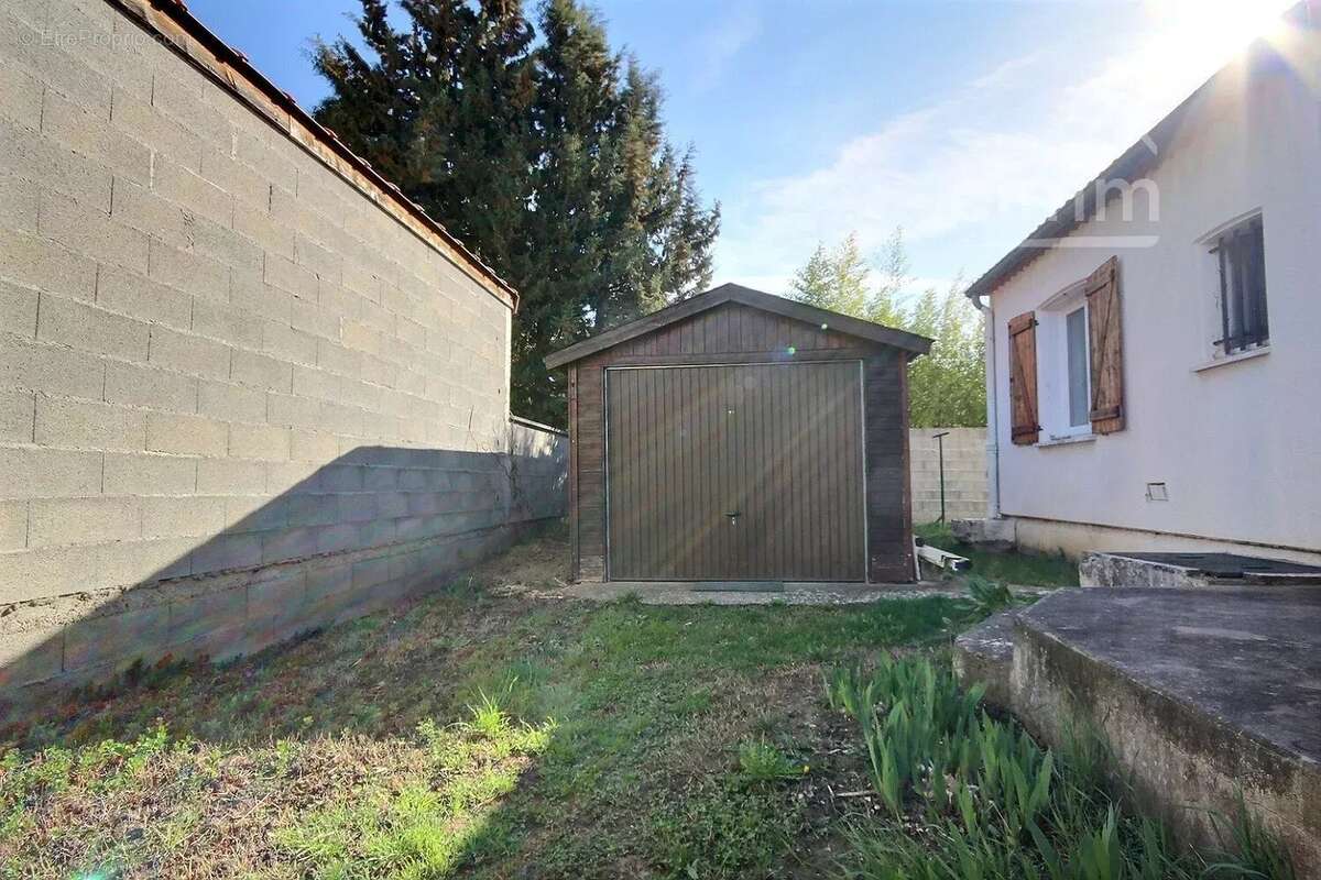 Maison à MONTELIMAR