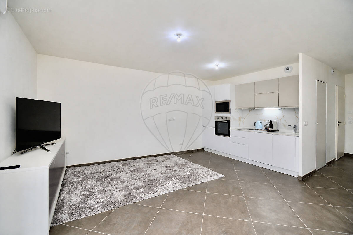 Appartement à VILLENEUVE-LOUBET