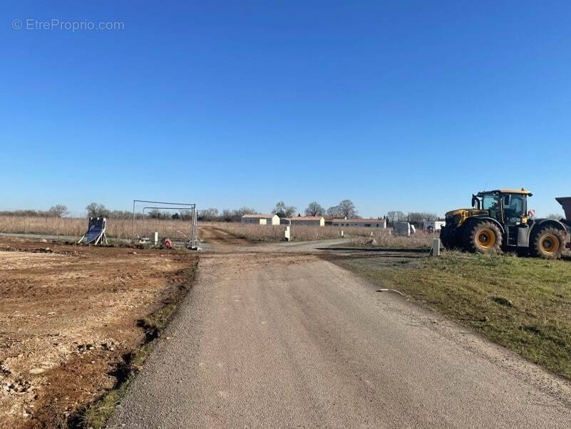 Terrain à NAINTRE