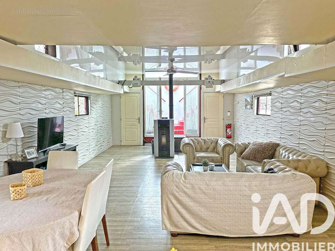 Photo 2 - Maison à L'ILE-SAINT-DENIS