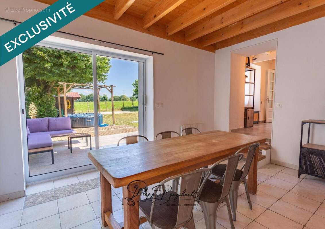 Maison 123 m² à La Batie-Montgascon  - photo 5