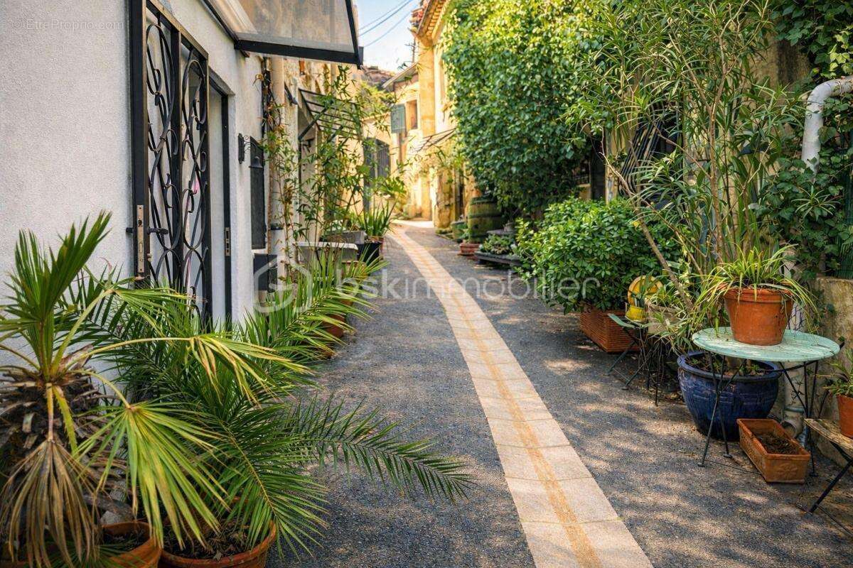 Maison à SUSSARGUES