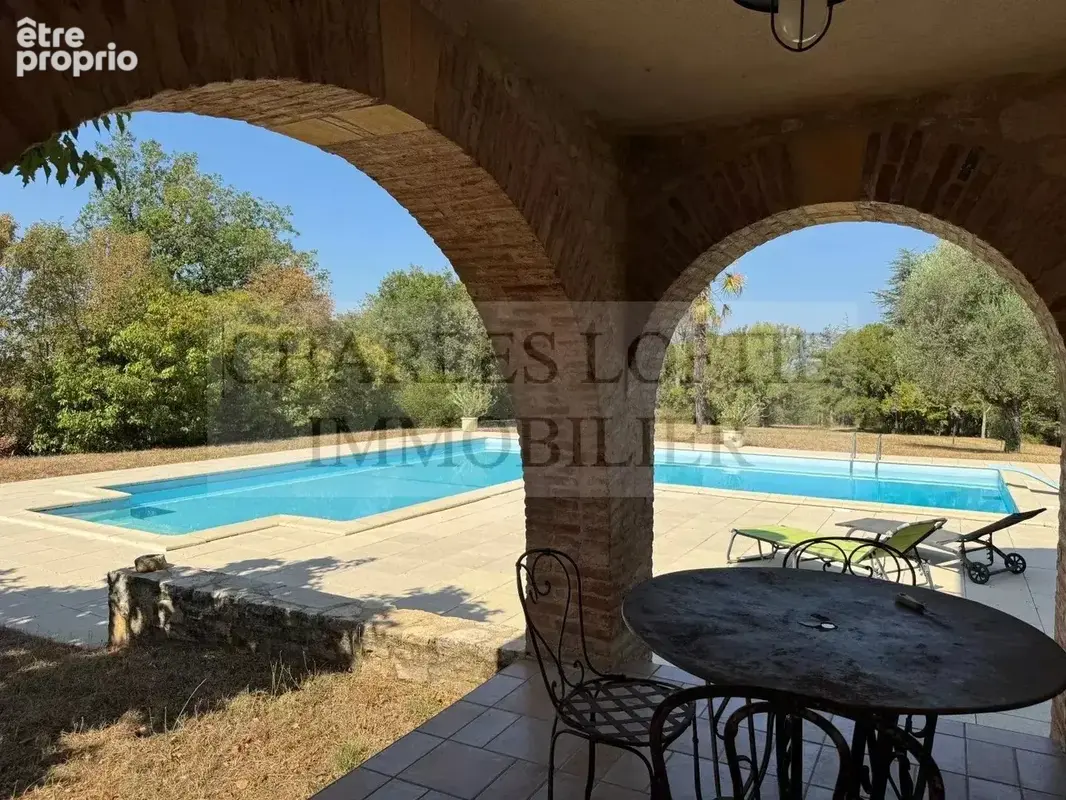 Authentique propriété en pierre avec piscine et dépendances sur 36 hectares, nichée sur les hauteurs de Cahors - photo 26