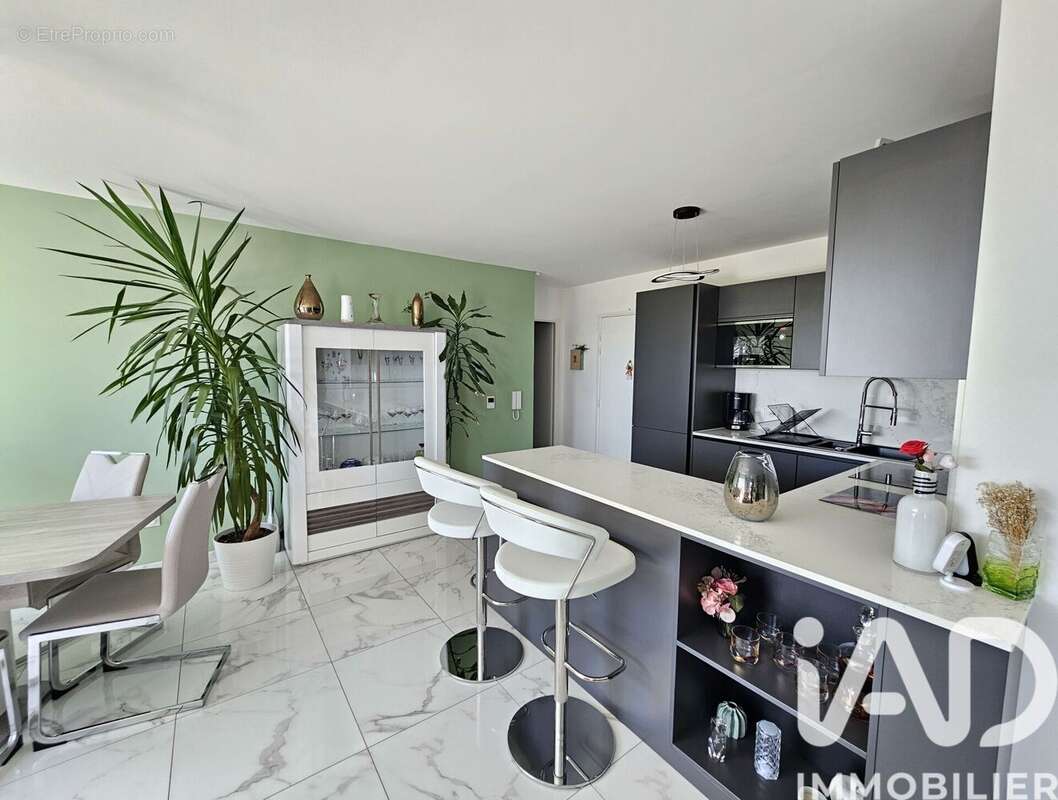 Photo 6 - Appartement à LES PAVILLONS-SOUS-BOIS