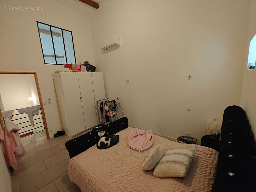 Appartement à SOLLIES-PONT