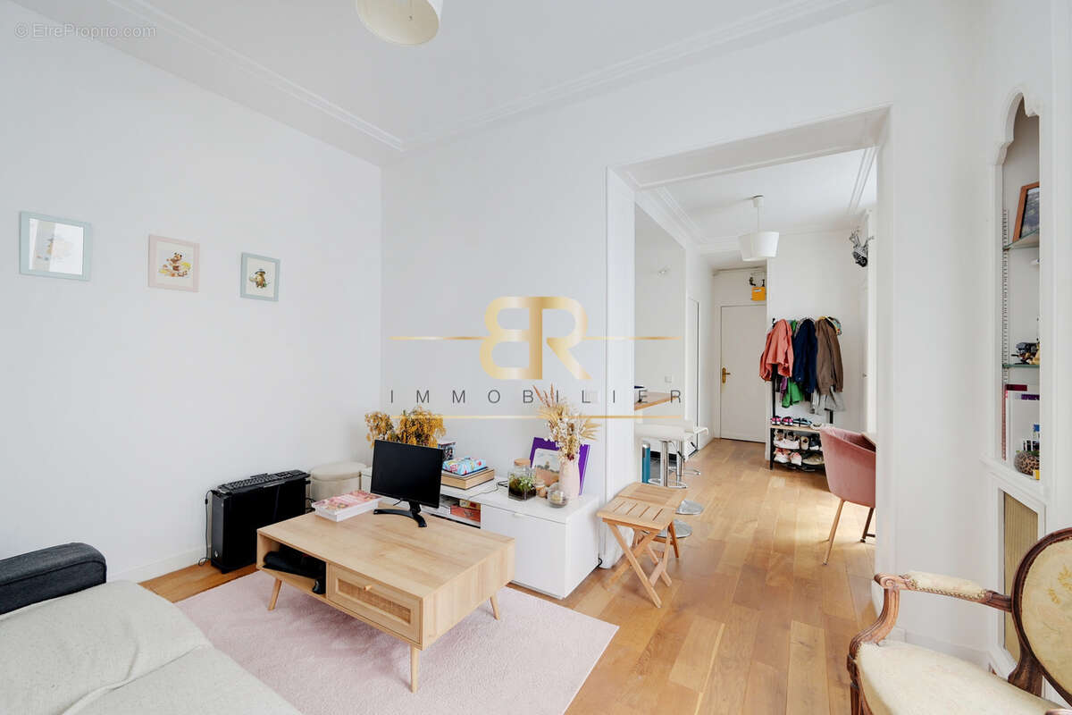 Appartement à PARIS-17E