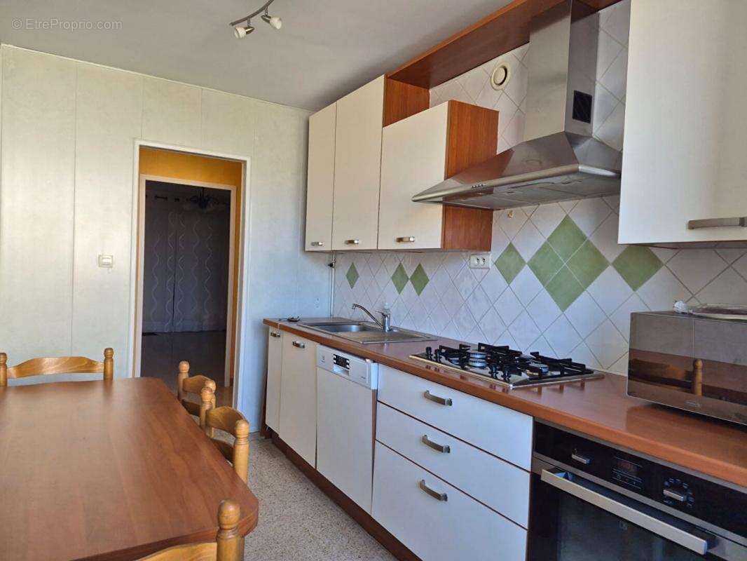 Appartement à MARSEILLE-10E