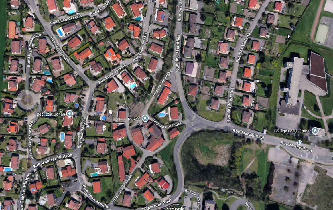 Terrain à ROCHE-LA-MOLIERE