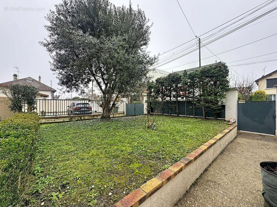 Maison à PARAY-VIEILLE-POSTE