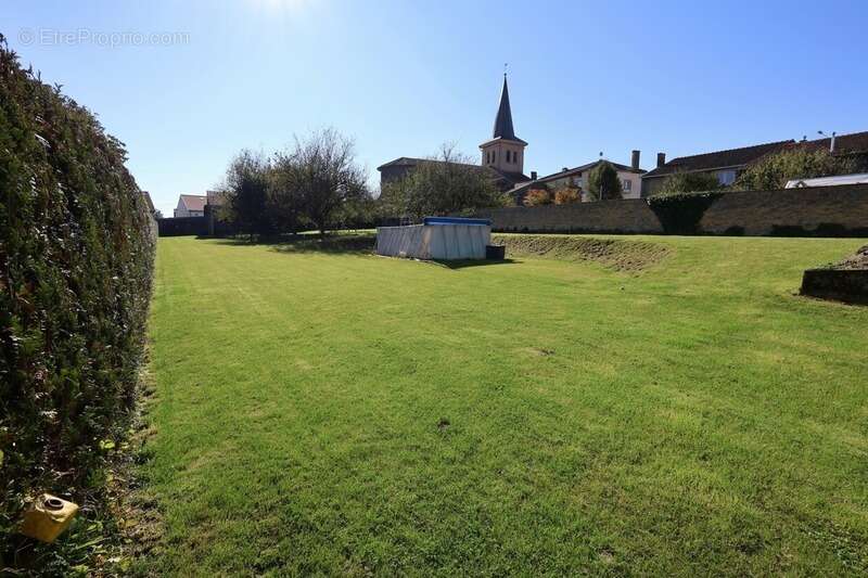 Maison à MERLES-SUR-LOISON