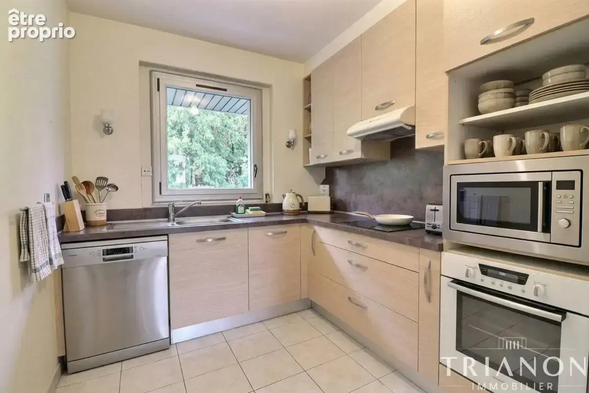 T4/5 traversant Est-Ouest, balcon 20 m² avec vues sur Paris - photo 8